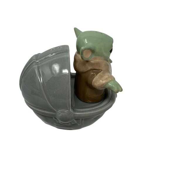 Star Wars Salt Pepper Set The Mandalorian The Child Baby Yoda Grogu Ceramic New - Picture 9 of 15